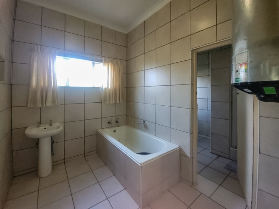 8 Bedroom Property for Sale in Die Bult North West